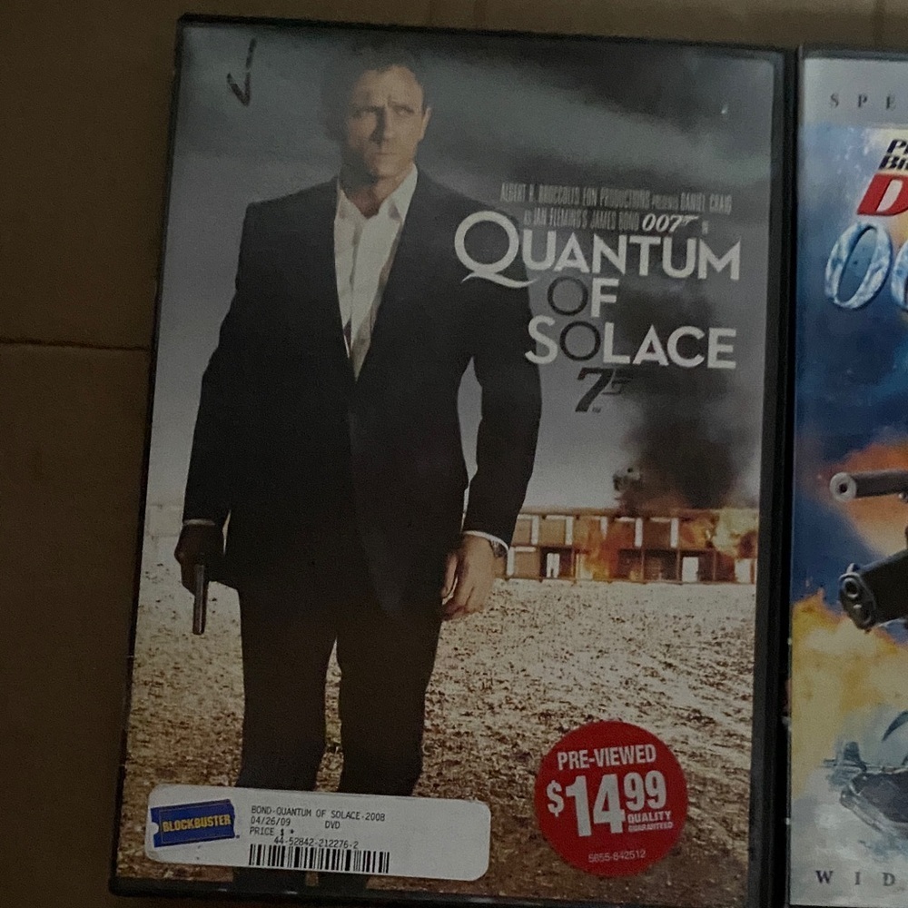 James Bond DVD Collection - Picture 2 of 9